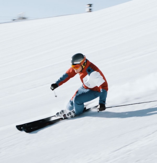 Skifahren mit Carving Ski