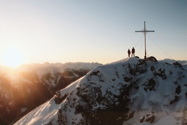 Gipfelkreuz im Winter