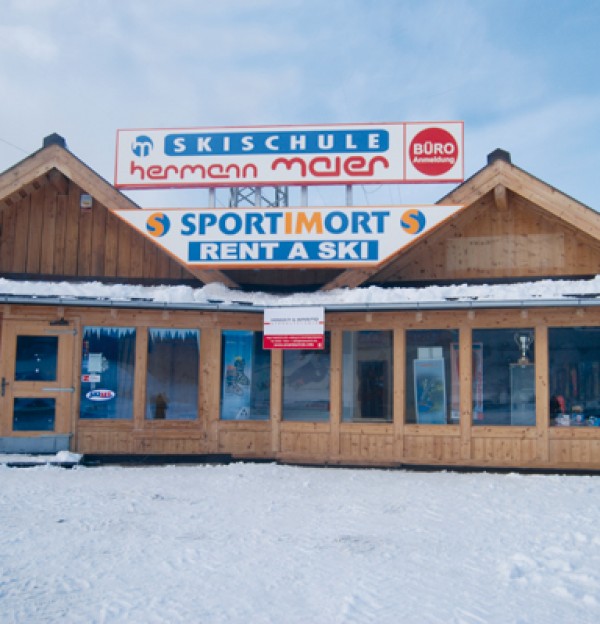 Standort Talstation Space Jet direkt im Sportgeschäft "Sport im Ort" am Liftparkplatz